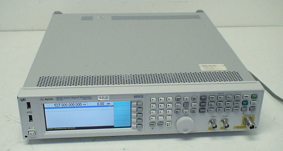 acheter Générateur de signal RF vectoriel de la série X MXG N5182B avec une plage de fréquences de 9 kHz à 6 GHz et une puissance de sortie de +27 dBm fabrication en ligne