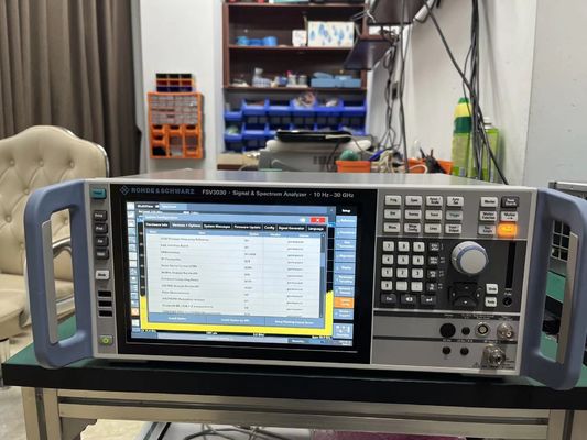 acheter Analyseur de signaux et de spectre Rohde and Schwarz FSV3030 avec une plage de 10 Hz à 30 GHz, une bande passante de 200 MHz et une interface graphique tactile fabrication en ligne