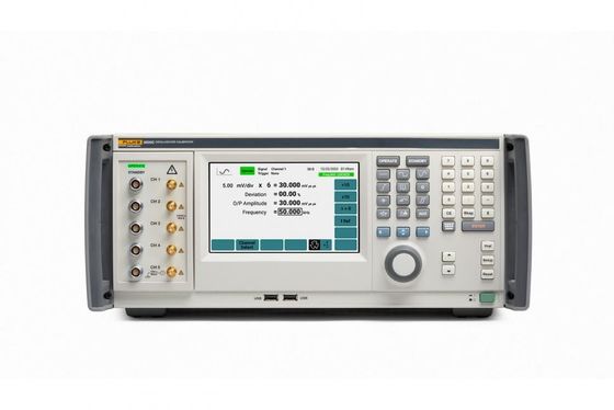 acheter Calibrateur d'oscilloscope entièrement automatisé Fluke 9500C avec ondes sinusoïdales nivelées à 4 GHz et sortie multicanal fabrication en ligne