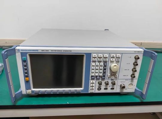 acheter Générateur de signaux vectoriels R&S SMU200A d'occasion avec deux générateurs de signaux indépendants et une plage de fréquences de 100 kHz à 6 GHz fabrication en ligne