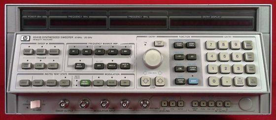 acheter Générateur de signaux synthétisés Keysight 8341B 10 MHz à 20 GHz avec faible bruit de poursuite et modulation AM FM pulsée fabrication en ligne