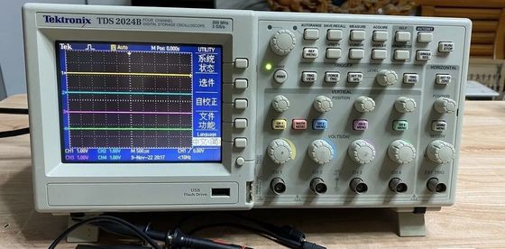 Bonne condition multicanale utilisée de la couleur DSO de Tektronix TDS2024B 4CH 2GSs 200MHz
