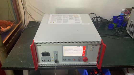 NSG 3040 Générateur transitoire multifonctionnel EMC Affichage tactile intégré de 7 pouces