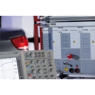 TESEQ NSG 5600/5500 Générateur de fonction pour la tension d'essai/champ magnétique/sinusoïdal