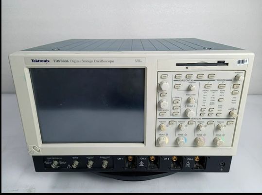 Utilisé Tektronix TDS6604 Oscilloscopes 4 Ch 20/10 GS/S 6GHz Oscilloscope numérique analogique