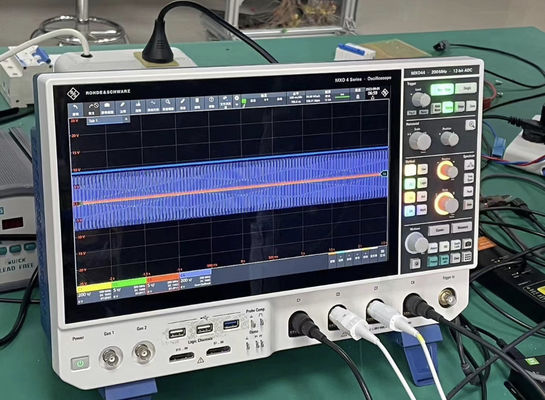 Rohde et Schwarz MXO44 Oscilloscope numérique 4 canal 200 MHz dans des conditions de fonctionnement complètes
