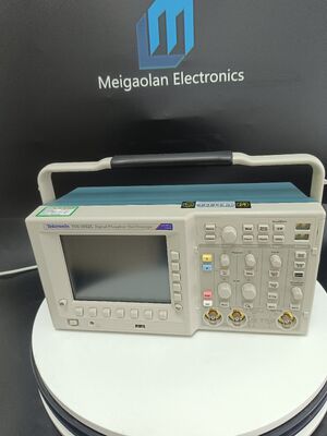 Oscilloscope numérique au phosphore Tektronix TDS3052C avec bande passante de 500 MHz, 2 canaux et débit d'échantillonnage de 5 GS/s