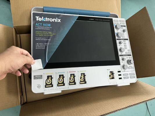 Oscilloscope à signaux mixtes Tektronix 4 Series MSO44 d'occasion avec une bande passante de 1 GHz, 4 entrées FlexChannel et un écran haute définition