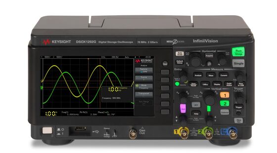 Oscilloscopes Keysight Essential L'oscilloscope de classe XR1-DSOX1202G fournit 70 MHz de bande passante sur 2 canaux analogiques et un générateur de forme d'onde intégré
